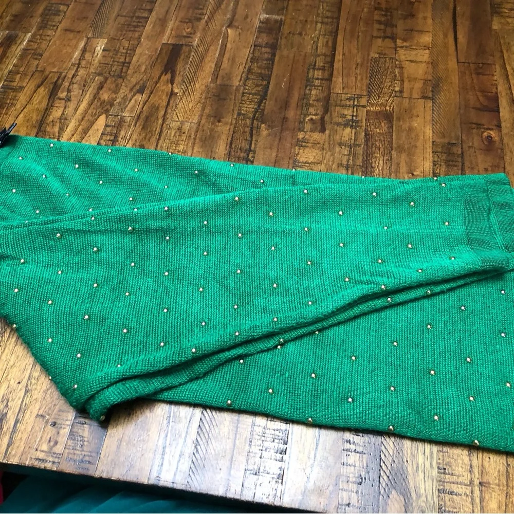 Vintage Suzelle Emerald green top with gold beads all over. (Med.) - Picture 4 of 7
